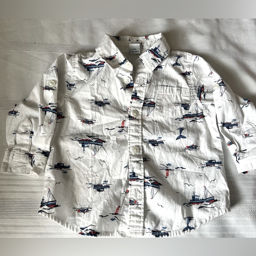 Boys Old Navy dress shirt size 6-12mths